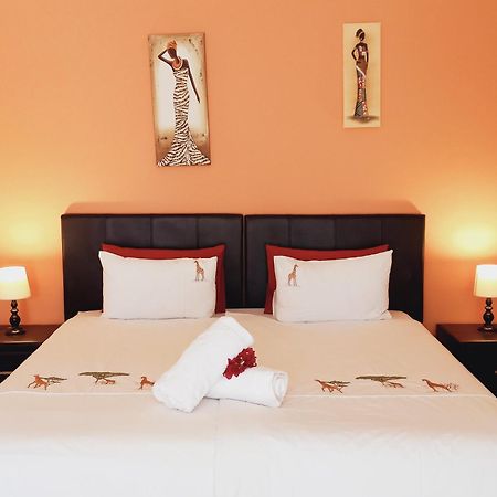 Capbon Guesthouse Виндхук Экстерьер фото