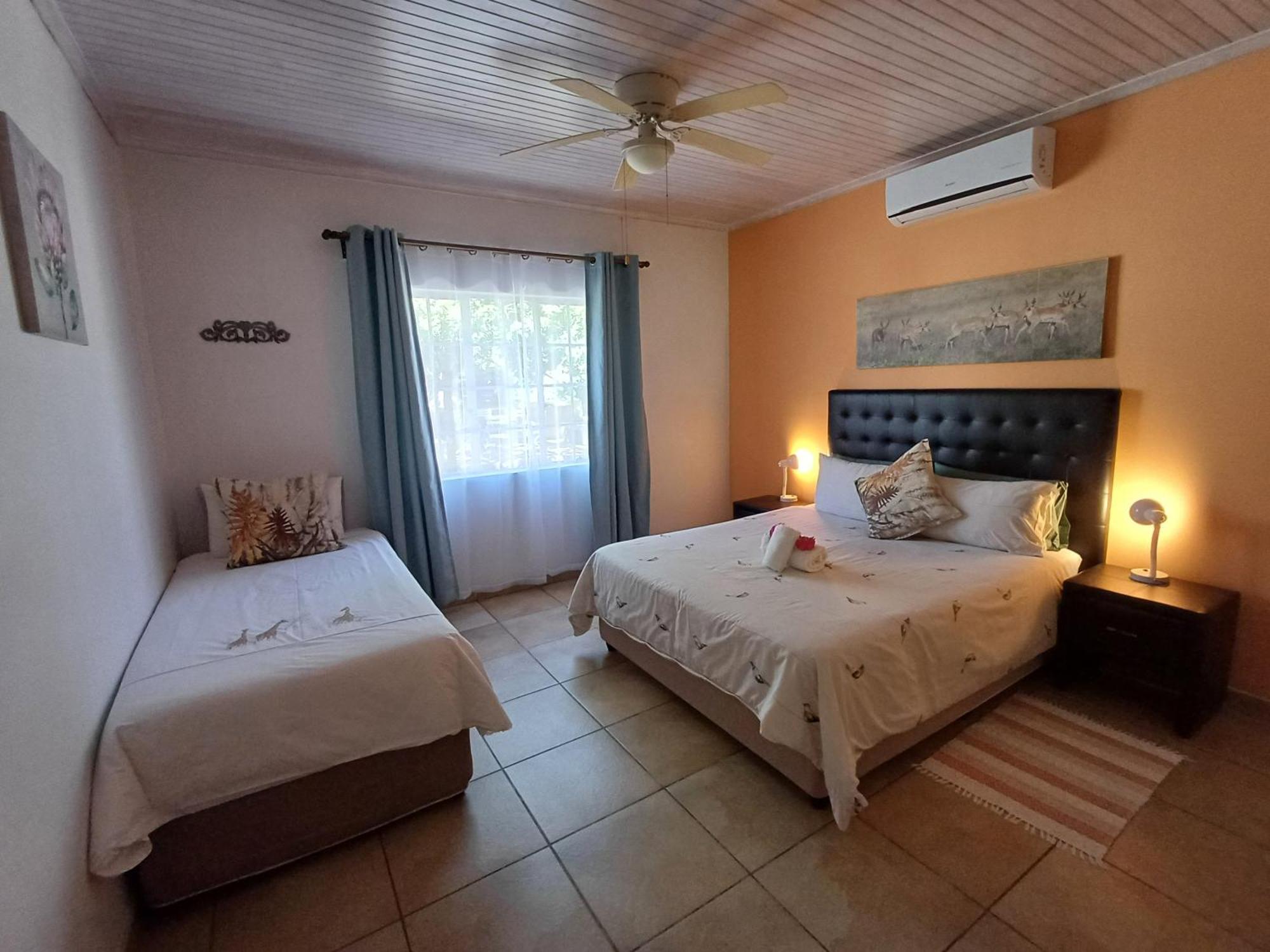 Capbon Guesthouse Виндхук Экстерьер фото